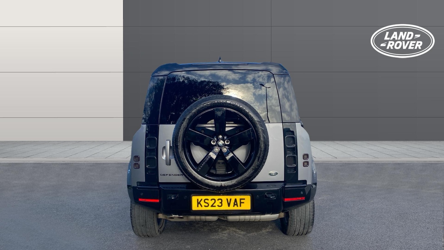 Used Land Rover Defender 2023 for sale - 77003254: Photo 6