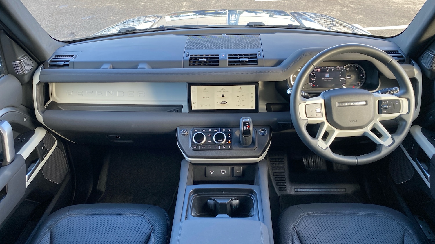 Used Land Rover Defender 2023 for sale - 77003254: Photo 9