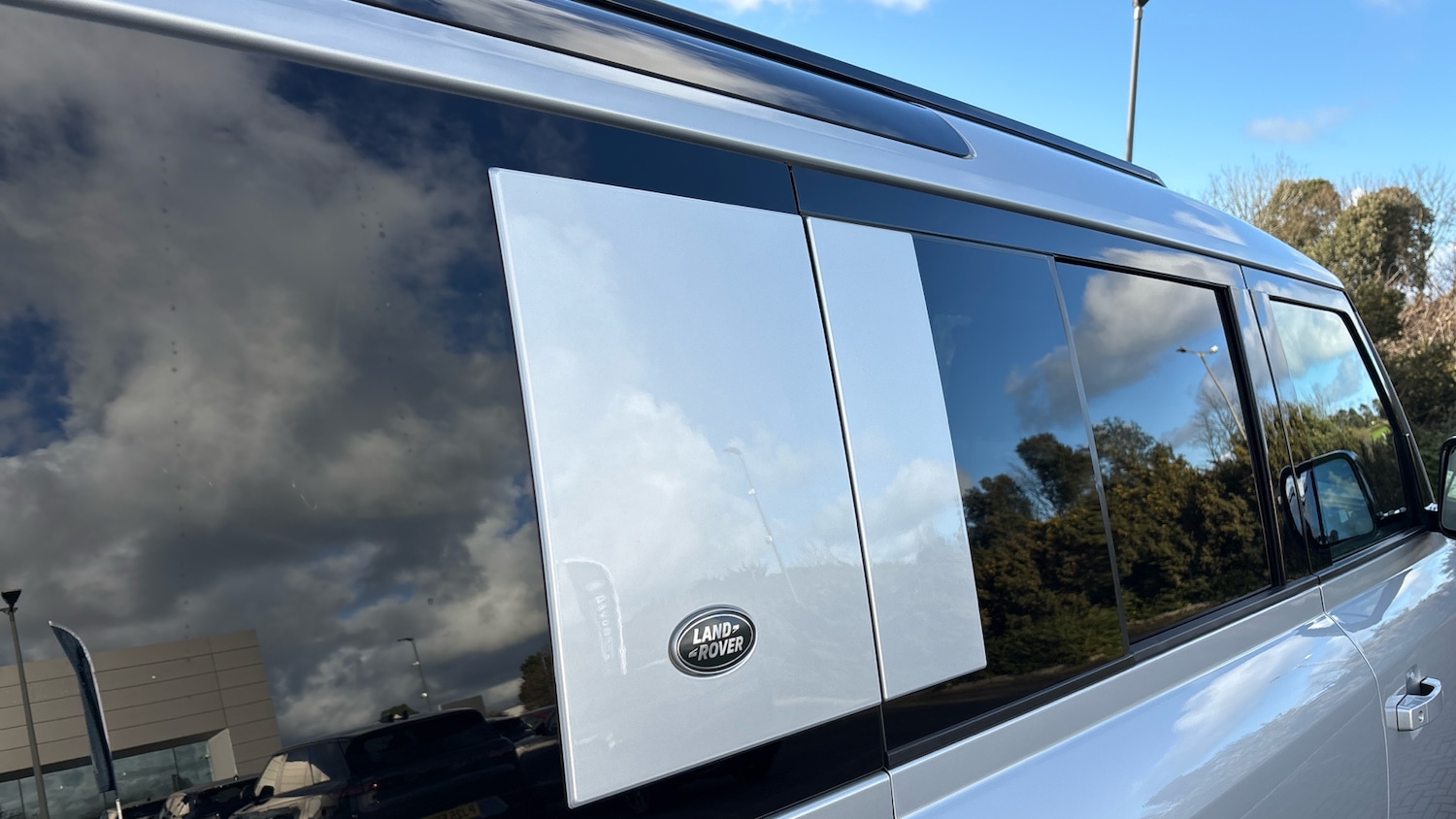 Used Land Rover Defender 2021 for sale - 76737933: Photo 30