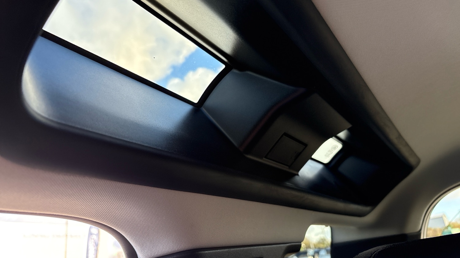 Used Land Rover Defender 2021 for sale - 76737933: Photo 41