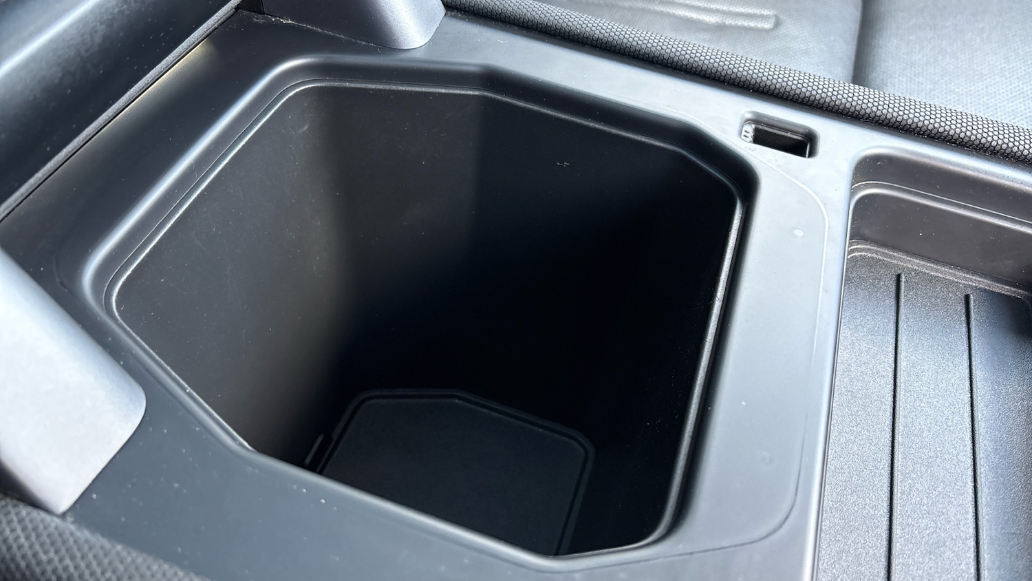 Used Land Rover Defender 2021 for sale - 76737933: Photo 47