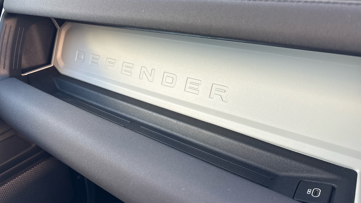 Used Land Rover Defender 2021 for sale - 76737933: Photo 49