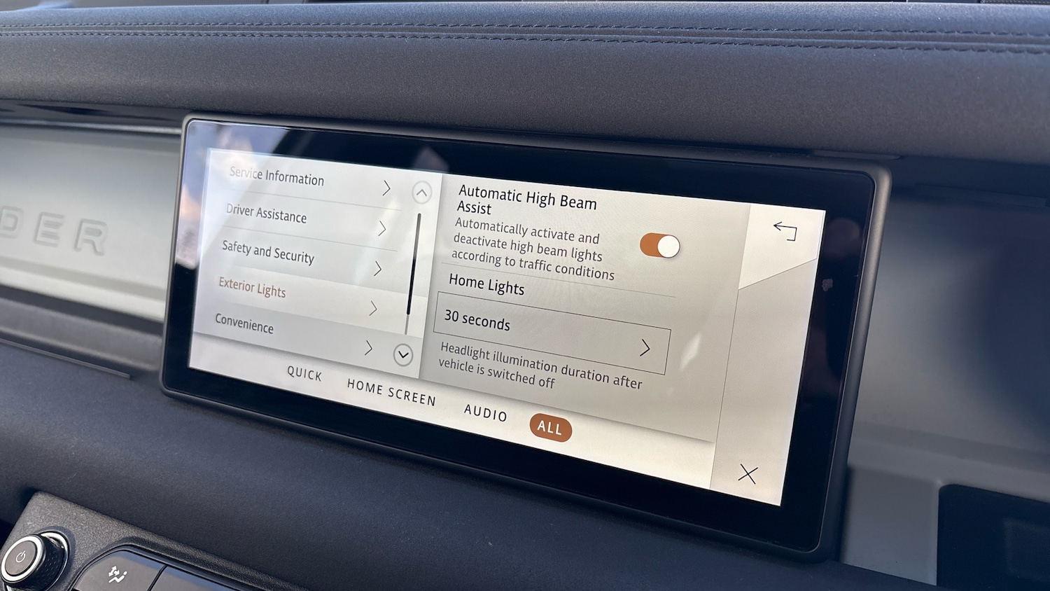 Used Land Rover Defender 2021 for sale - 76737933: Photo 64