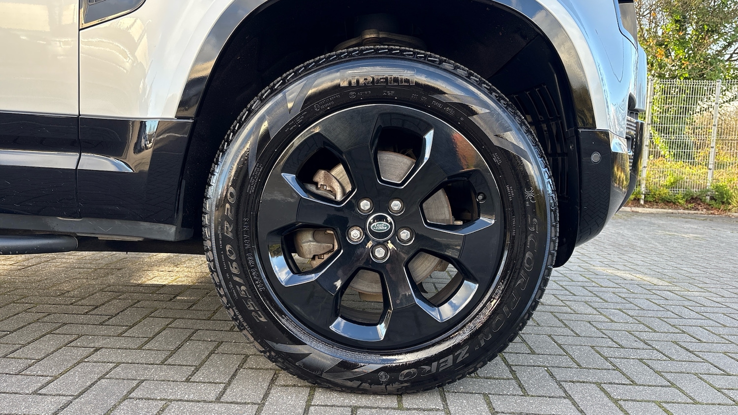 Used Land Rover Defender 2021 for sale - 76737933: Photo 8