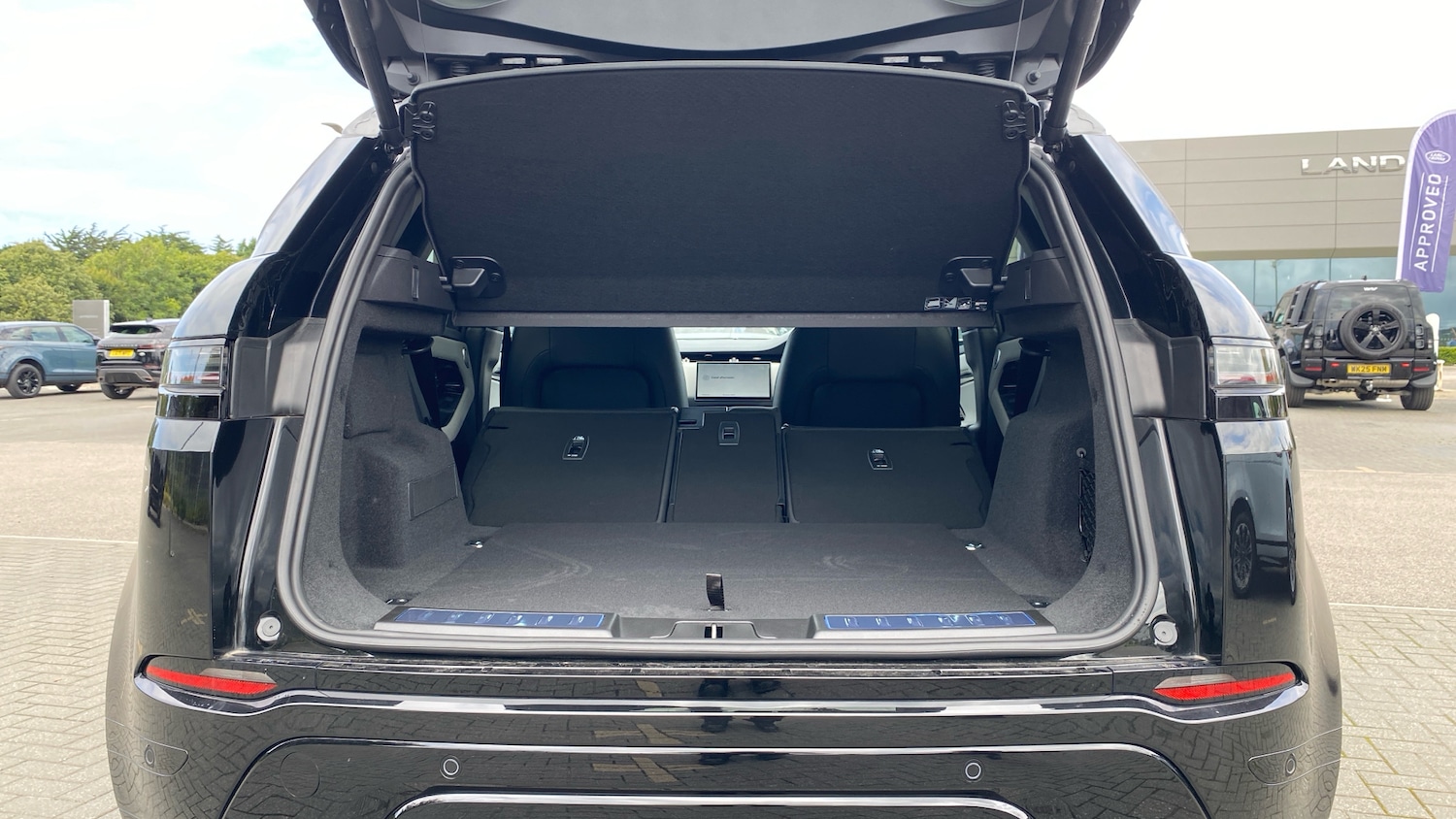Used Land Rover Range Rover Evoque 2025 for sale - 76763082: Photo 10