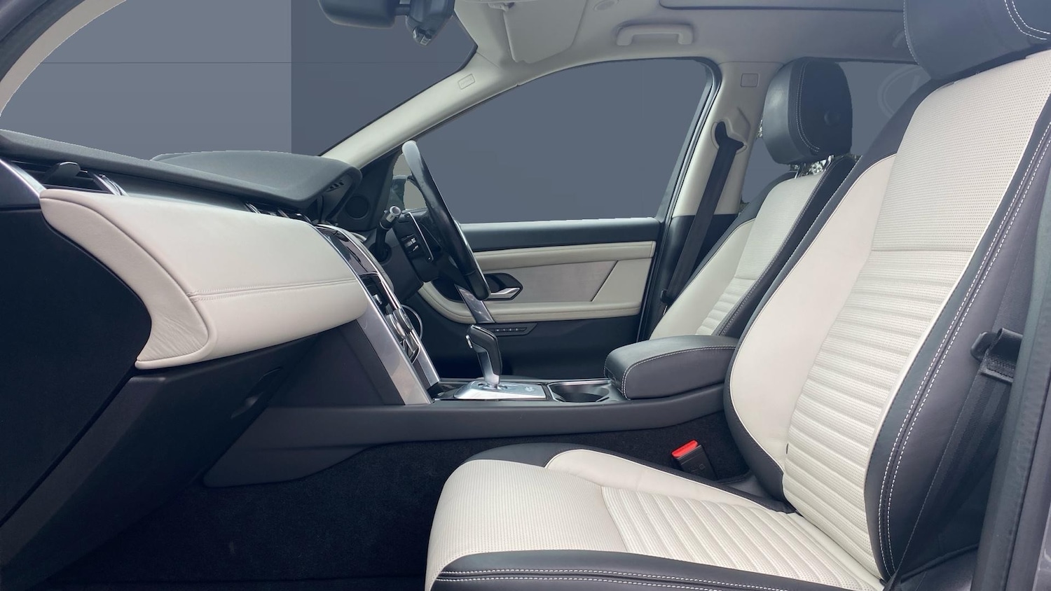 Used Land Rover Discovery Sport 2021 for sale - 77639132: Photo 3