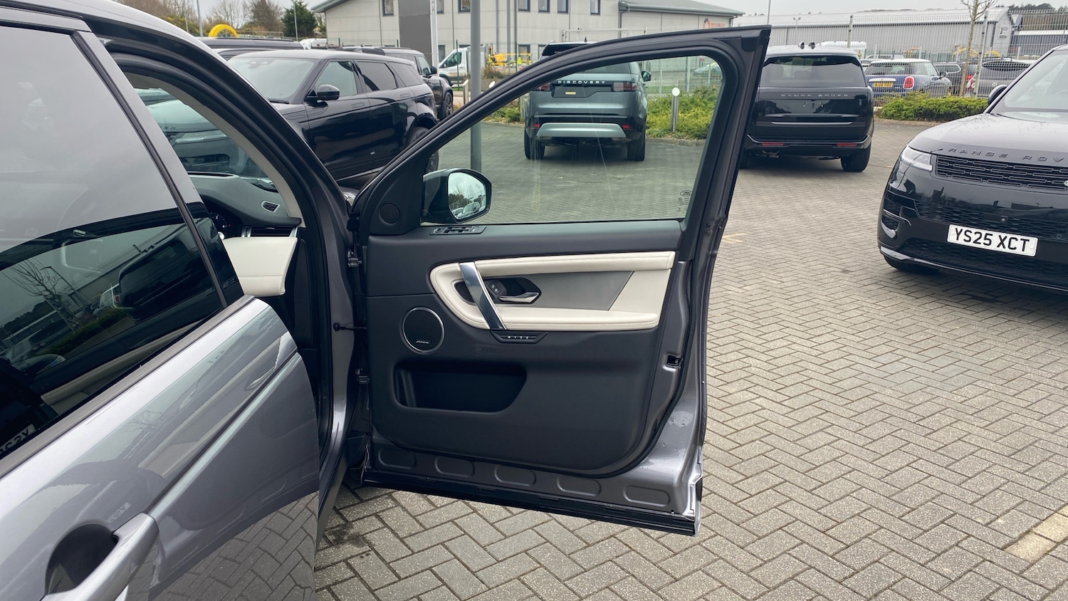 Used Land Rover Discovery Sport 2021 for sale - 77639132: Photo 45