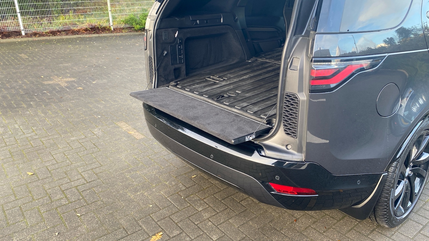 Used Land Rover Discovery 2023 for sale - 76835362: Photo 31