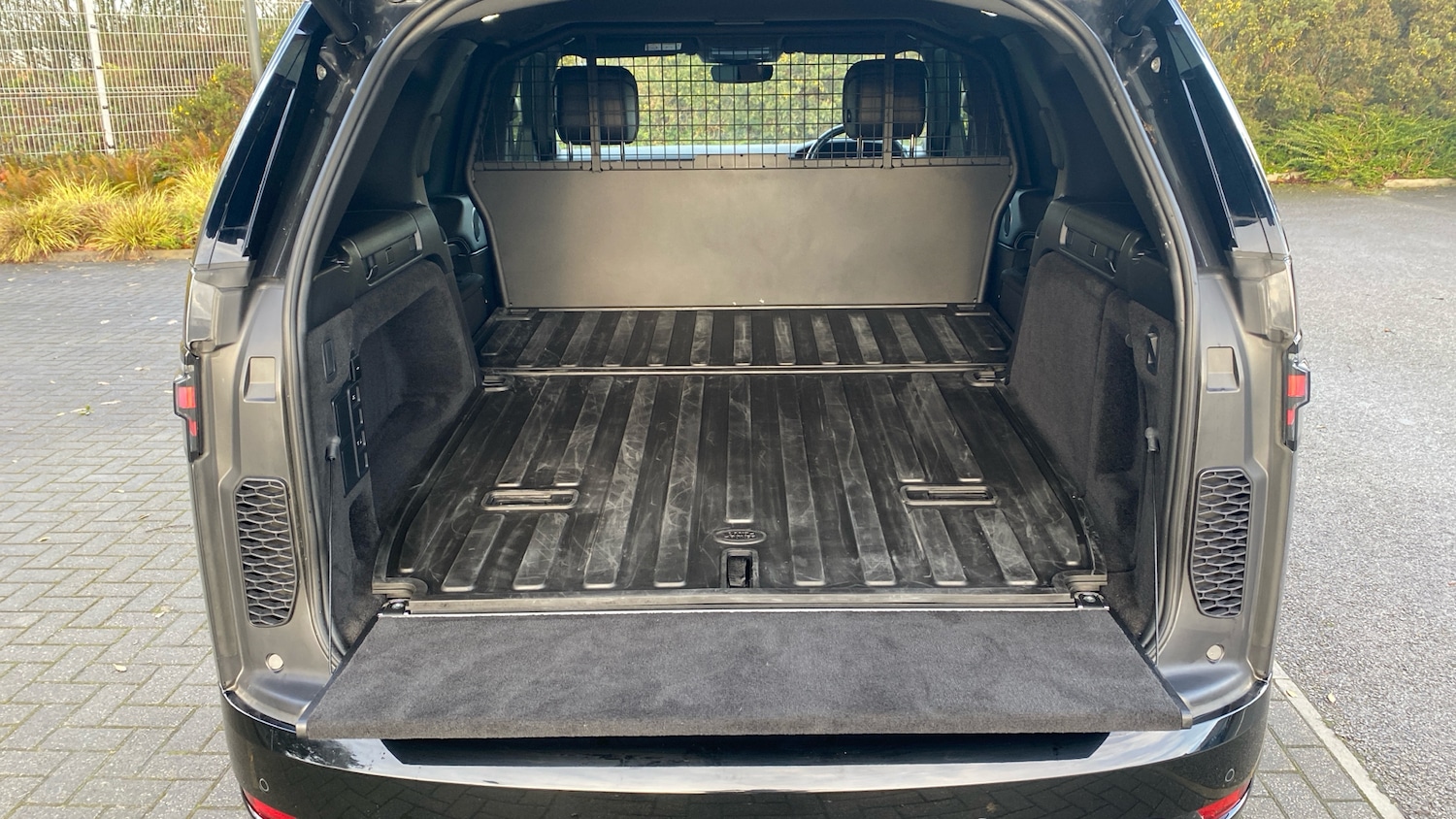 Used Land Rover Discovery 2023 for sale - 76835362: Photo 33