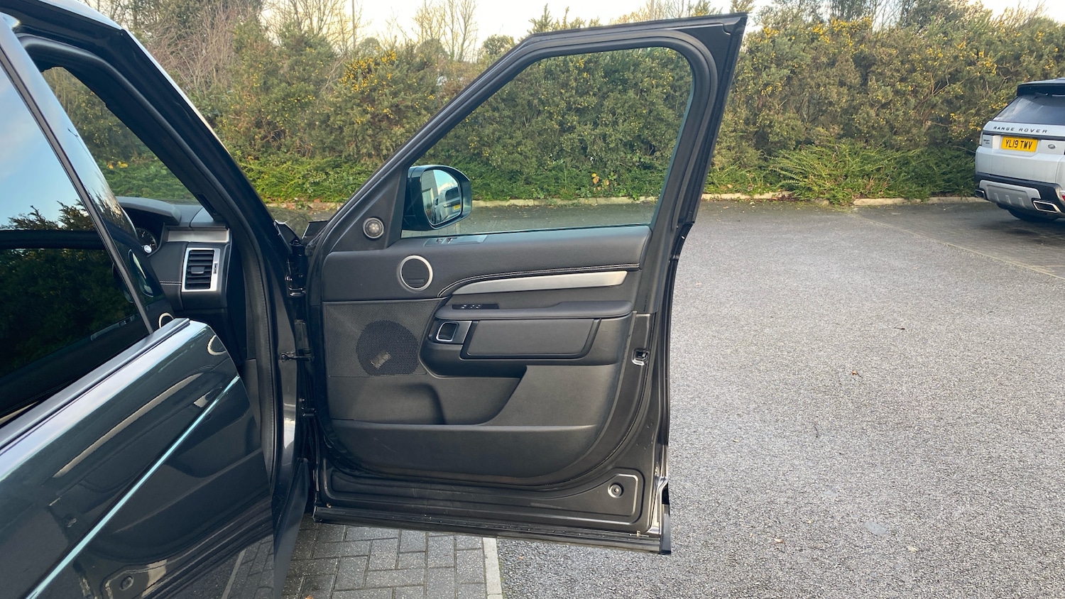 Used Land Rover Discovery 2023 for sale - 76835362: Photo 38