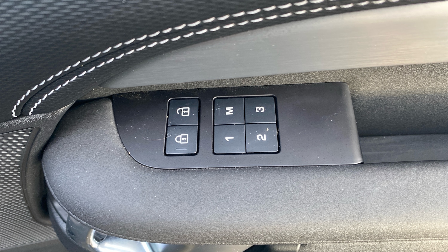 Used Land Rover Discovery 2023 for sale - 76835362: Photo 40