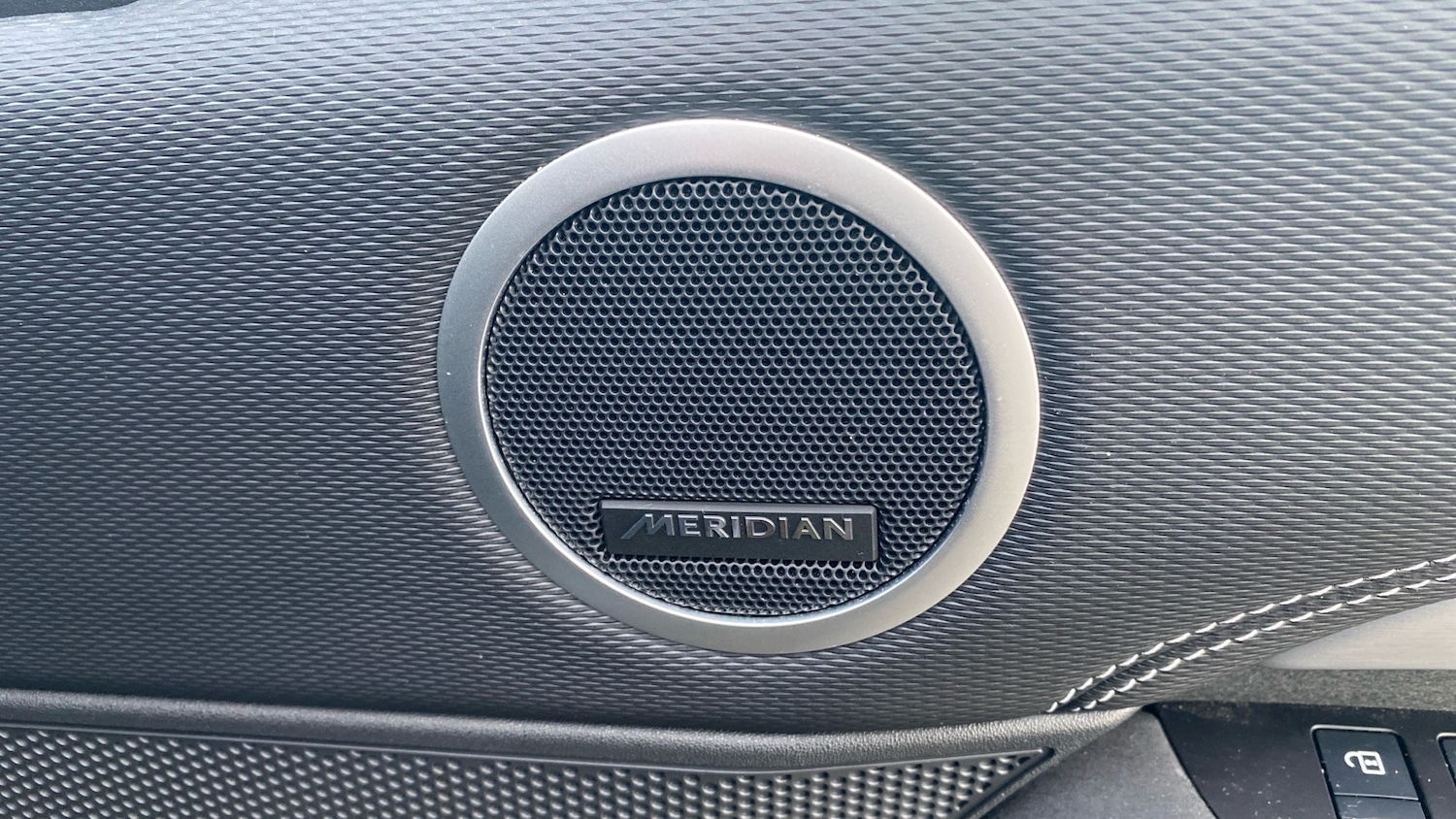 Used Land Rover Discovery 2023 for sale - 76835362: Photo 41