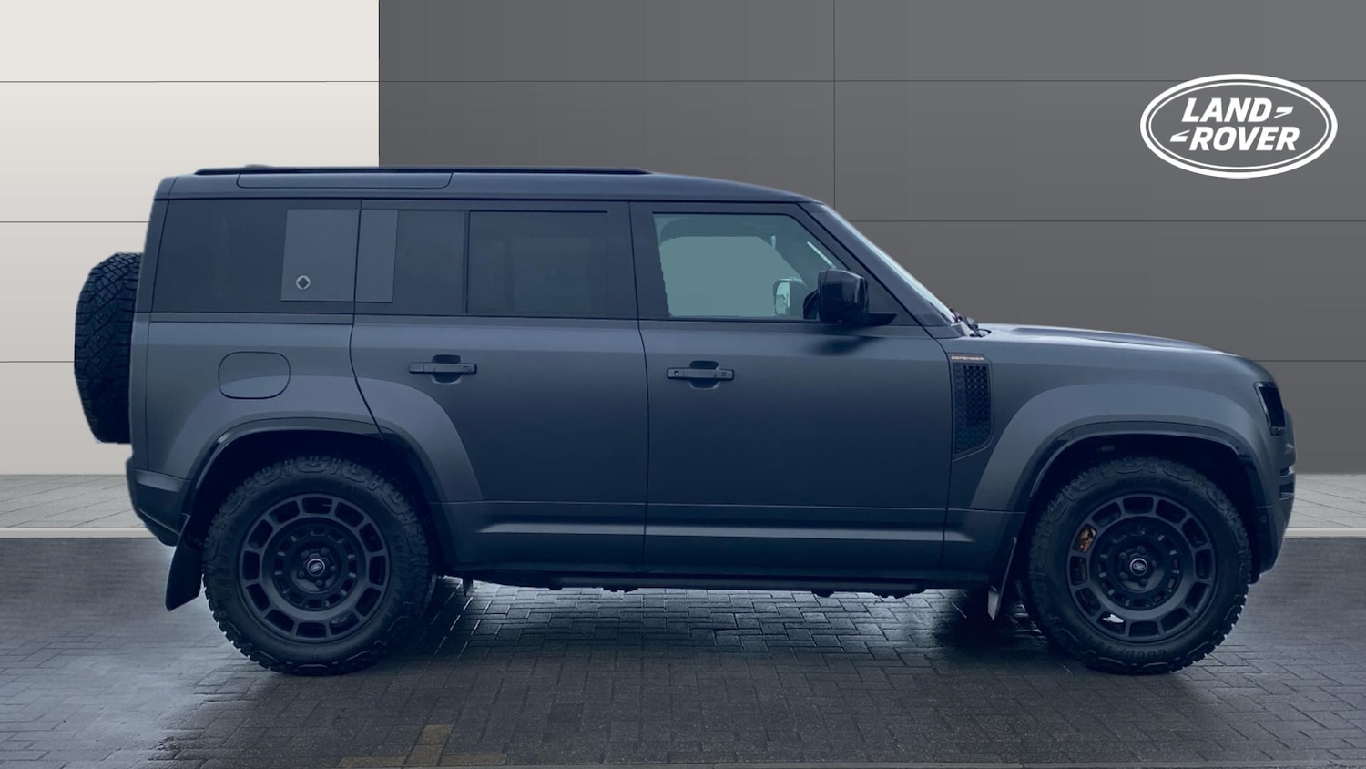 Used Land Rover Defender 2025 for sale - 77434538: Photo 5