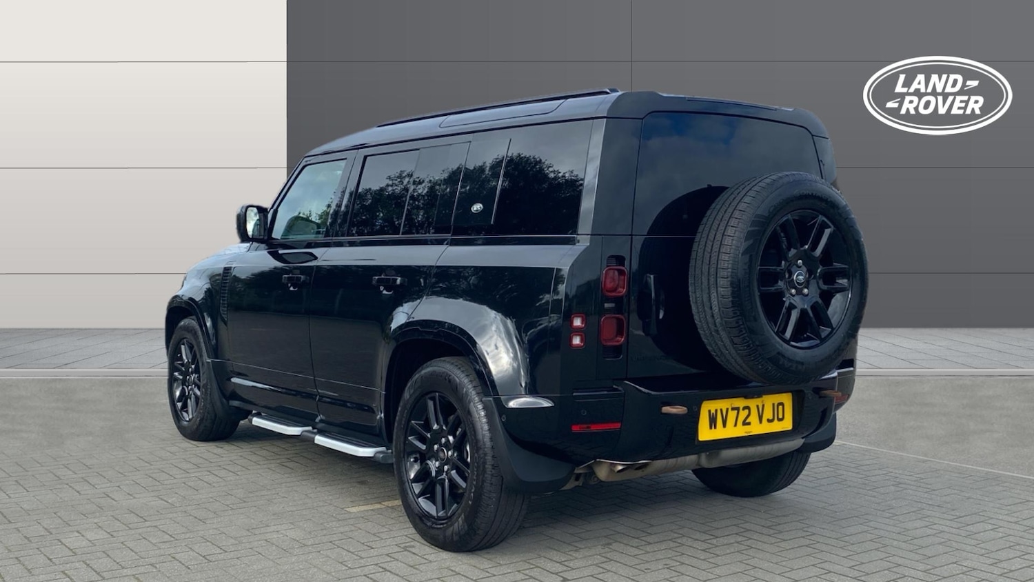 Used Land Rover Defender 2022 for sale - 76363263: Photo 2