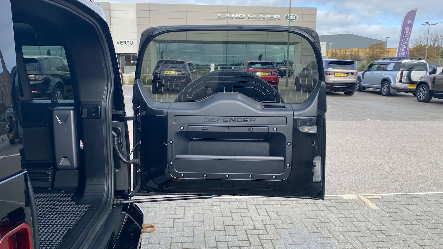 Used Land Rover Defender 2022 for sale - 76363263: Photo 37