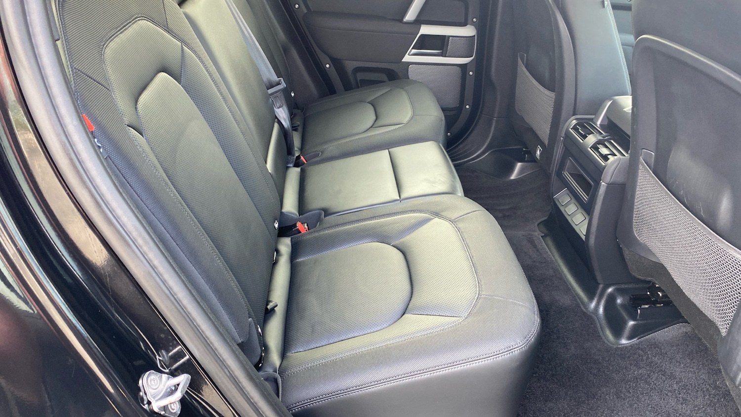 Used Land Rover Defender 2022 for sale - 76363263: Photo 43