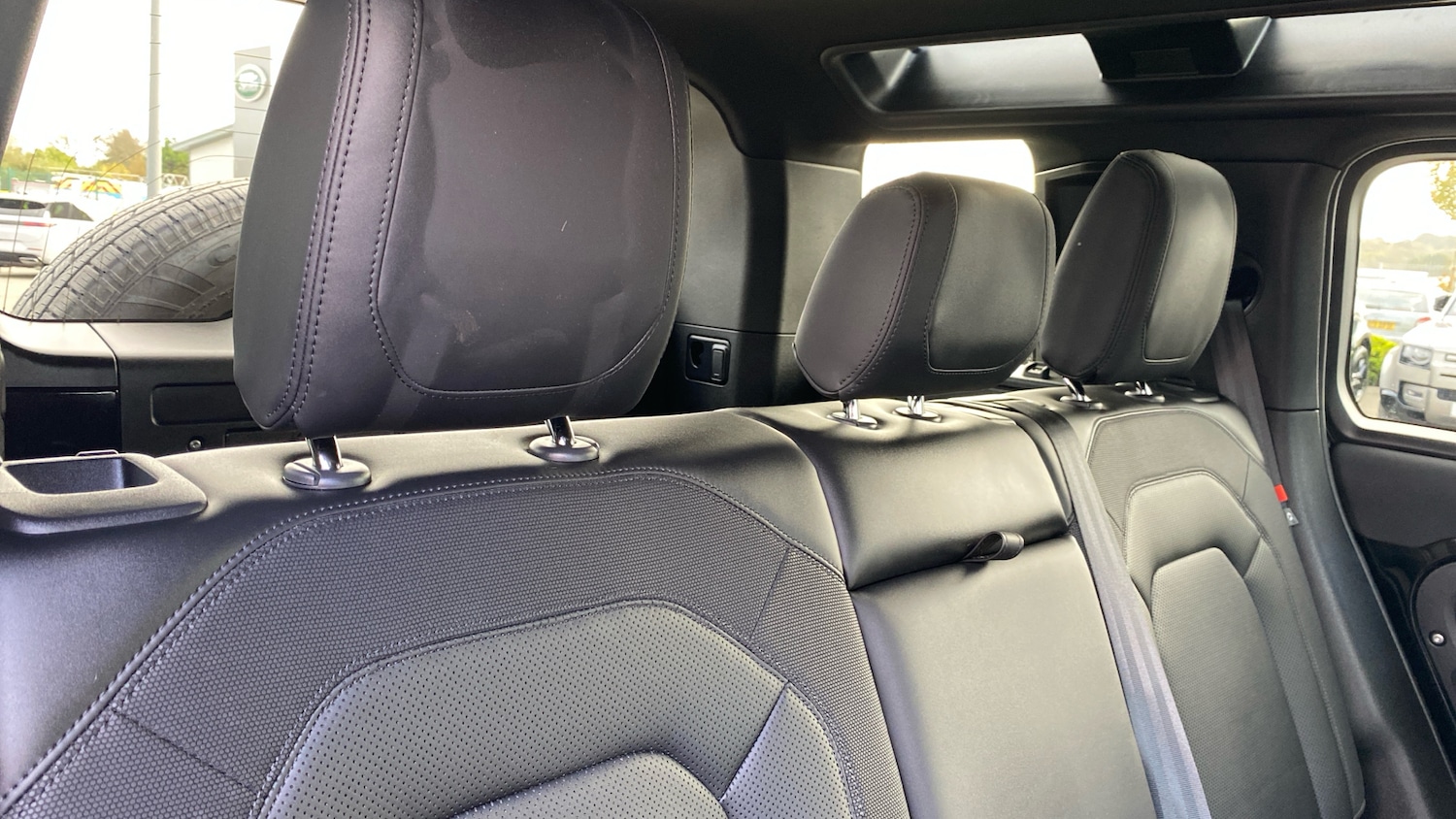 Used Land Rover Defender 2022 for sale - 76363263: Photo 44