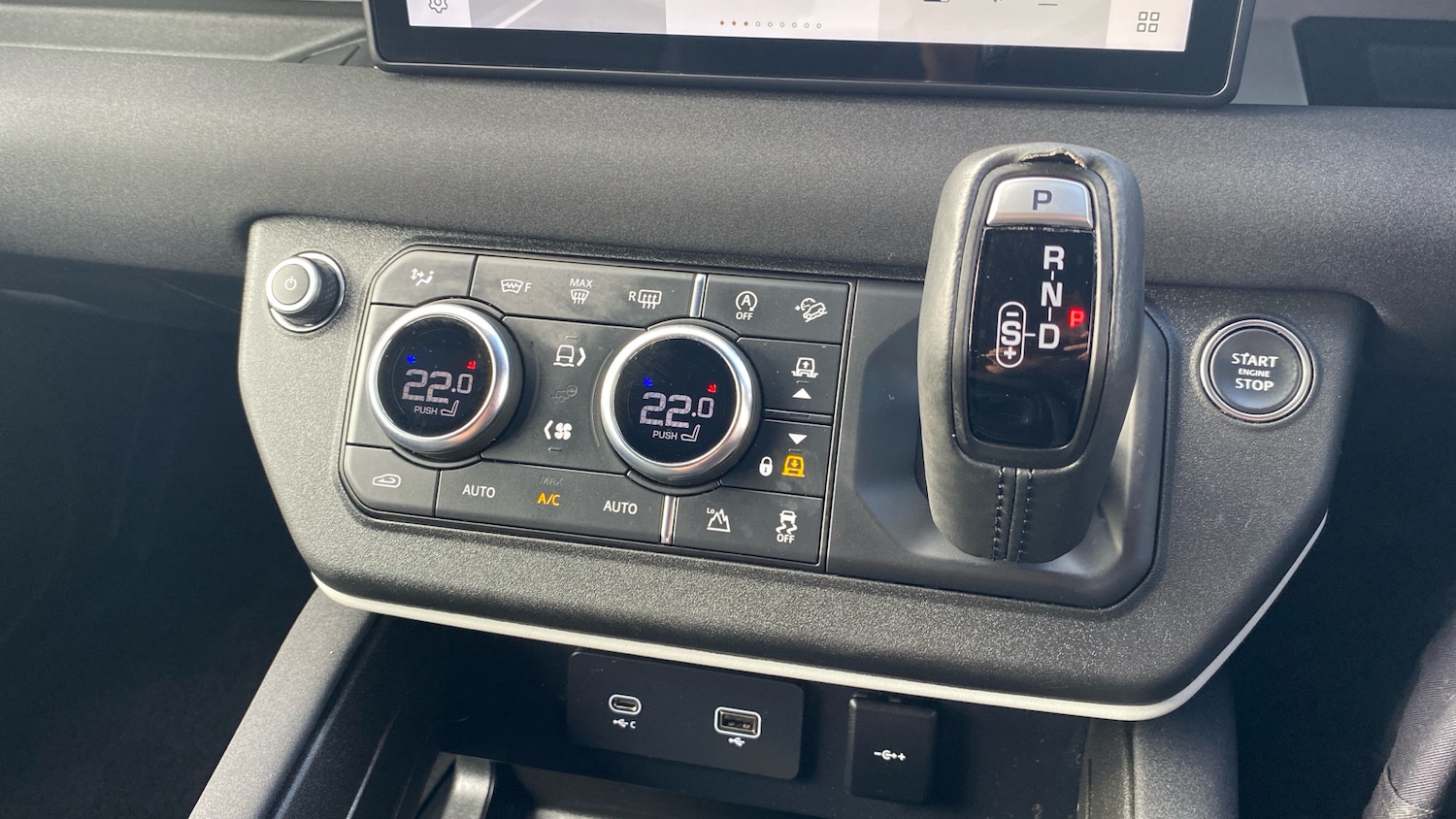 Used Land Rover Defender 2022 for sale - 76363263: Photo 61