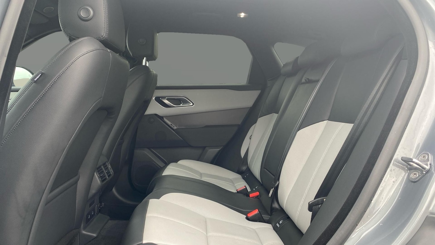 Used Land Rover Range Rover Velar 2023 for sale - 76289109: Photo 4