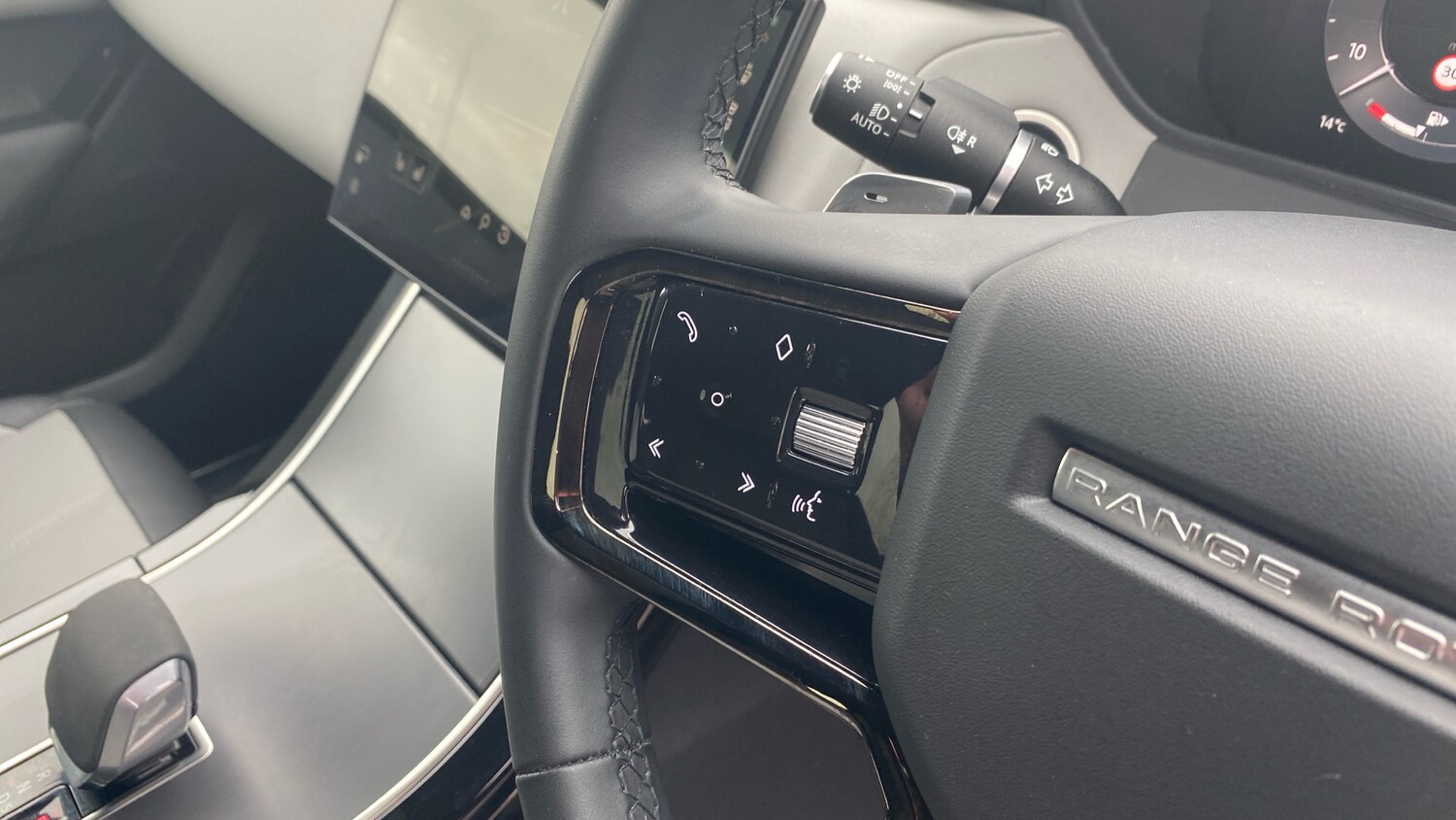 Used Land Rover Range Rover Velar 2023 for sale - 76289109: Photo 50