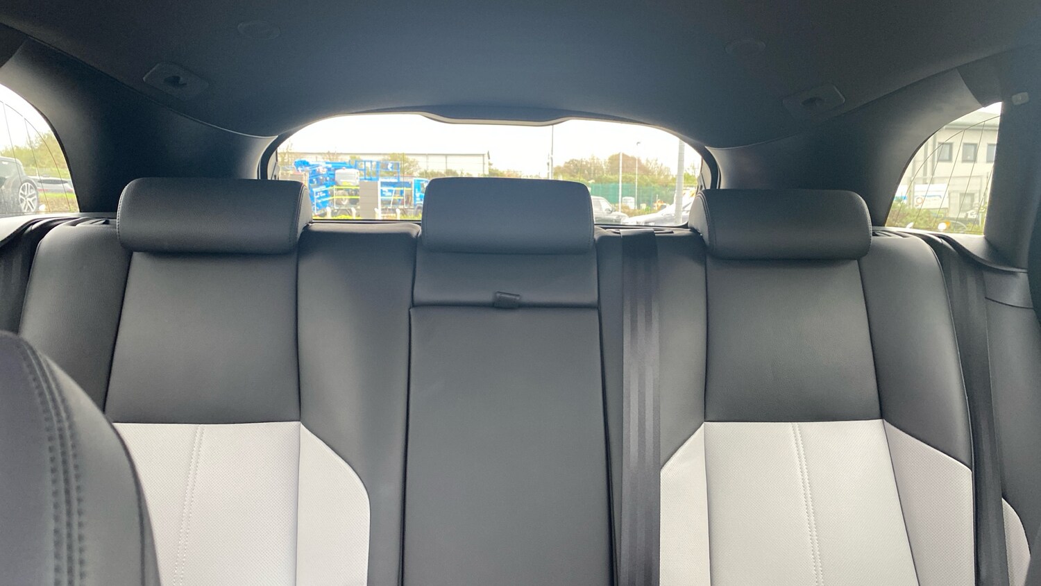 Used Land Rover Range Rover Velar 2023 for sale - 76289109: Photo 53