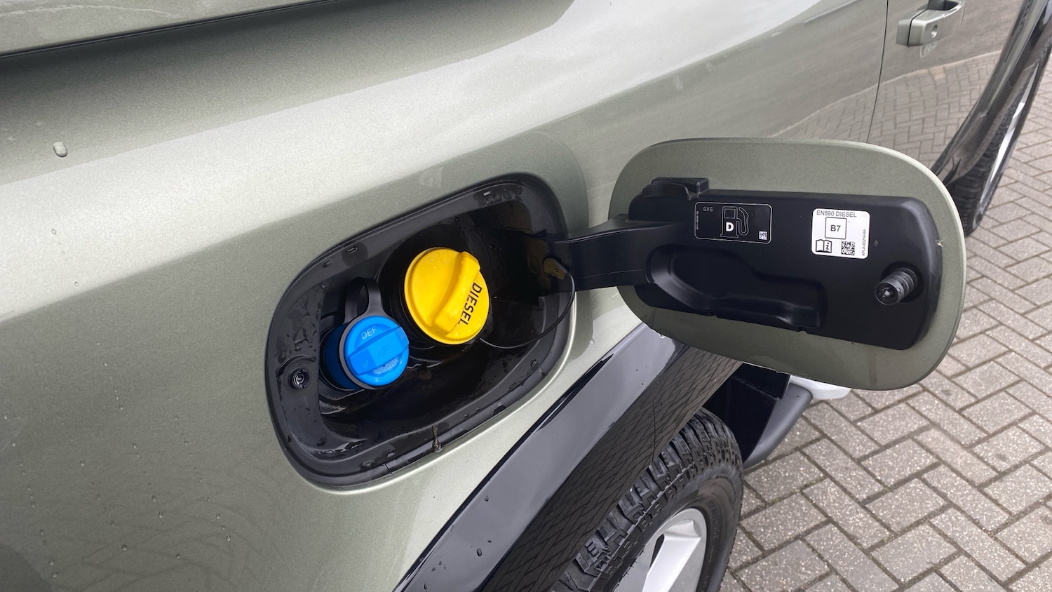 Used Land Rover Defender 2021 for sale - 77652932: Photo 24