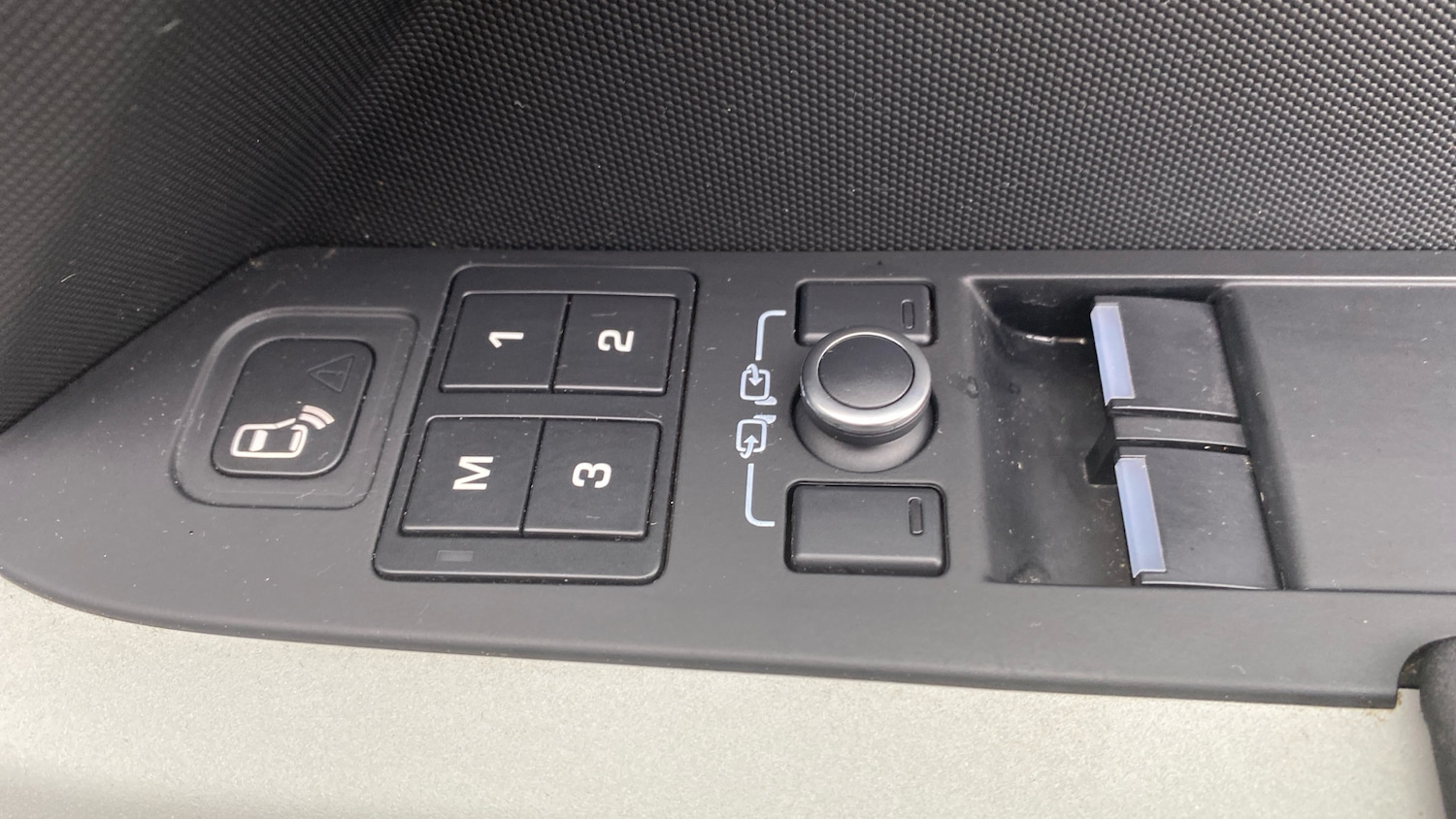 Used Land Rover Defender 2021 for sale - 77652932: Photo 48