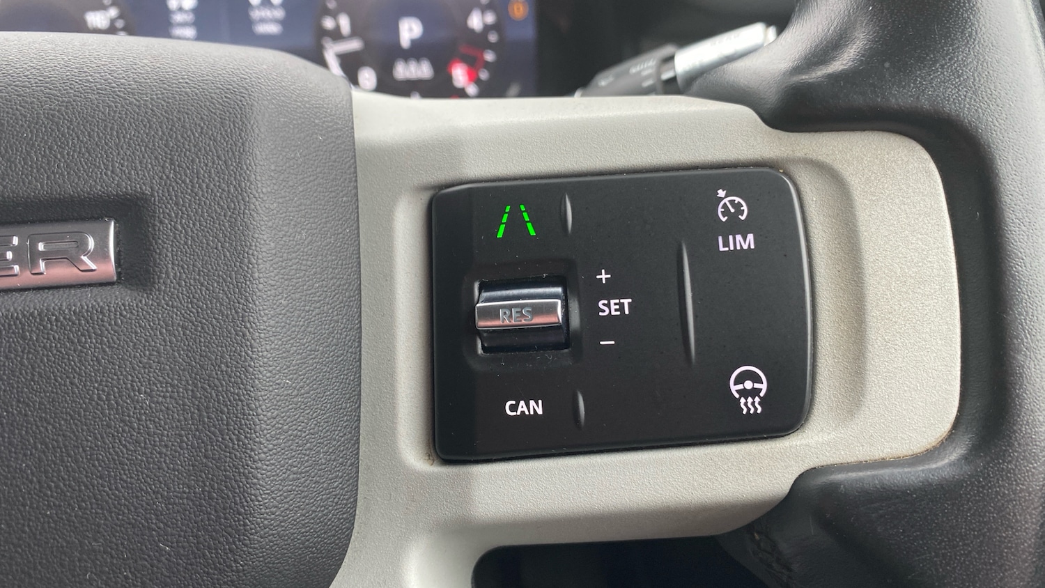 Used Land Rover Defender 2021 for sale - 77652932: Photo 60