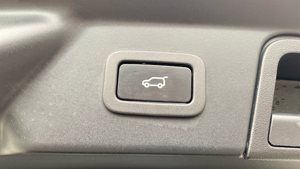 Used Land Rover Range Rover Velar 2020 for sale - 76343887: Photo 37