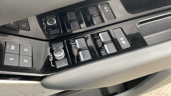 Used Land Rover Range Rover Velar 2020 for sale - 76343887: Photo 47