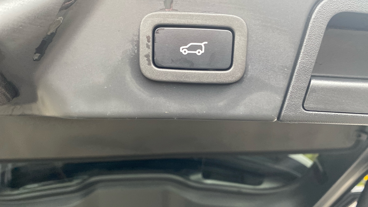 Used Land Rover Range Rover Velar 2022 for sale - 76477133: Photo 35