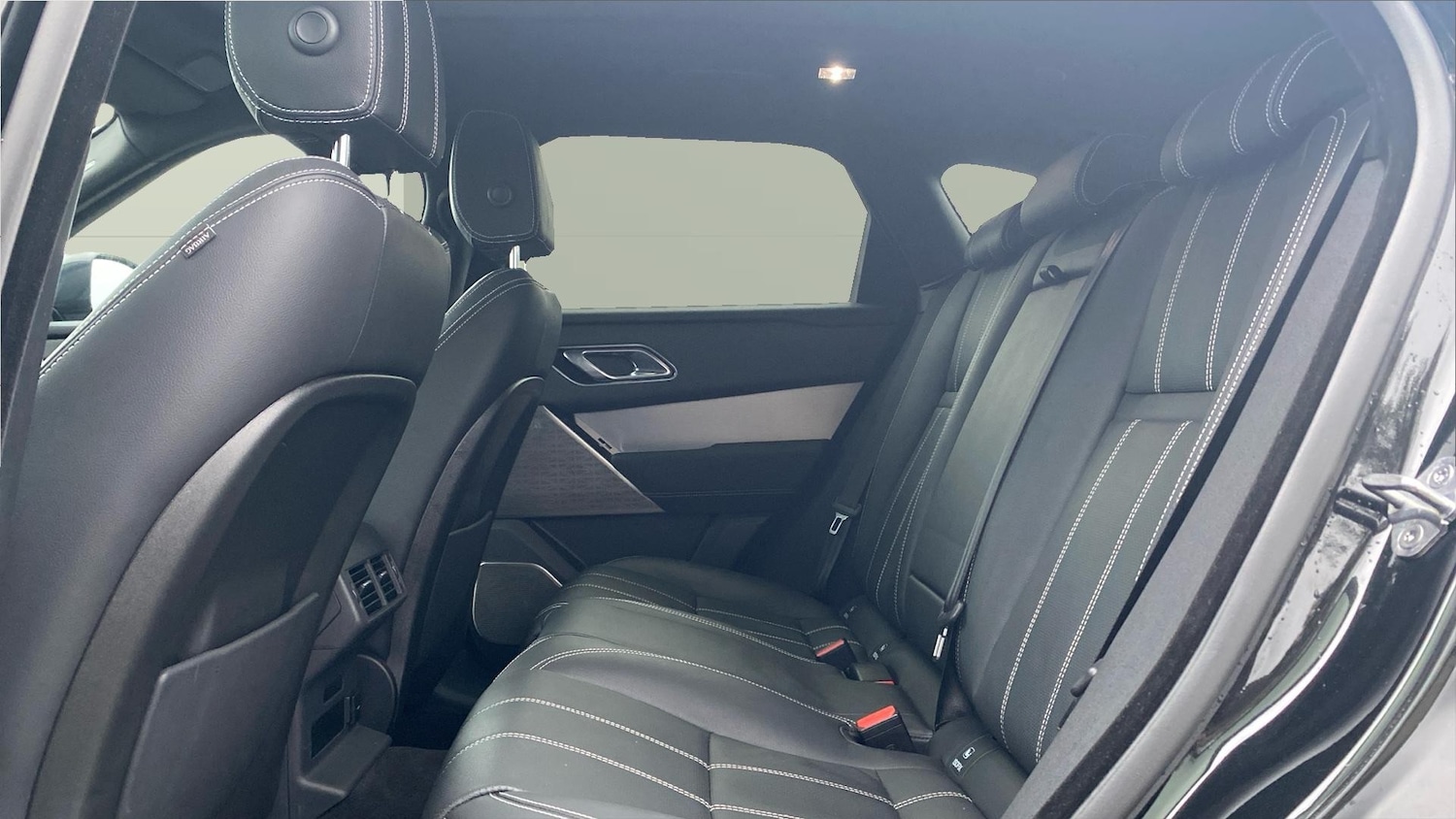 Used Land Rover Range Rover Velar 2022 for sale - 76477133: Photo 4