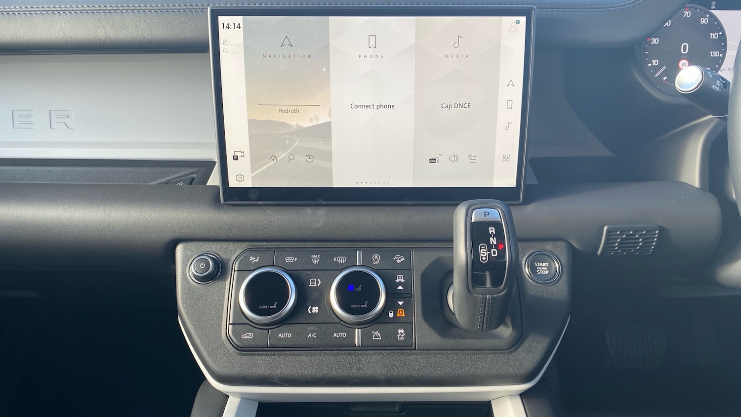 Used Land Rover Defender 2025 for sale - 76504873: Photo 14