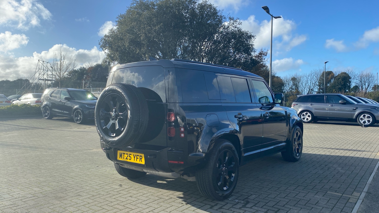 Used Land Rover Defender 2025 for sale - 76504873: Photo 20