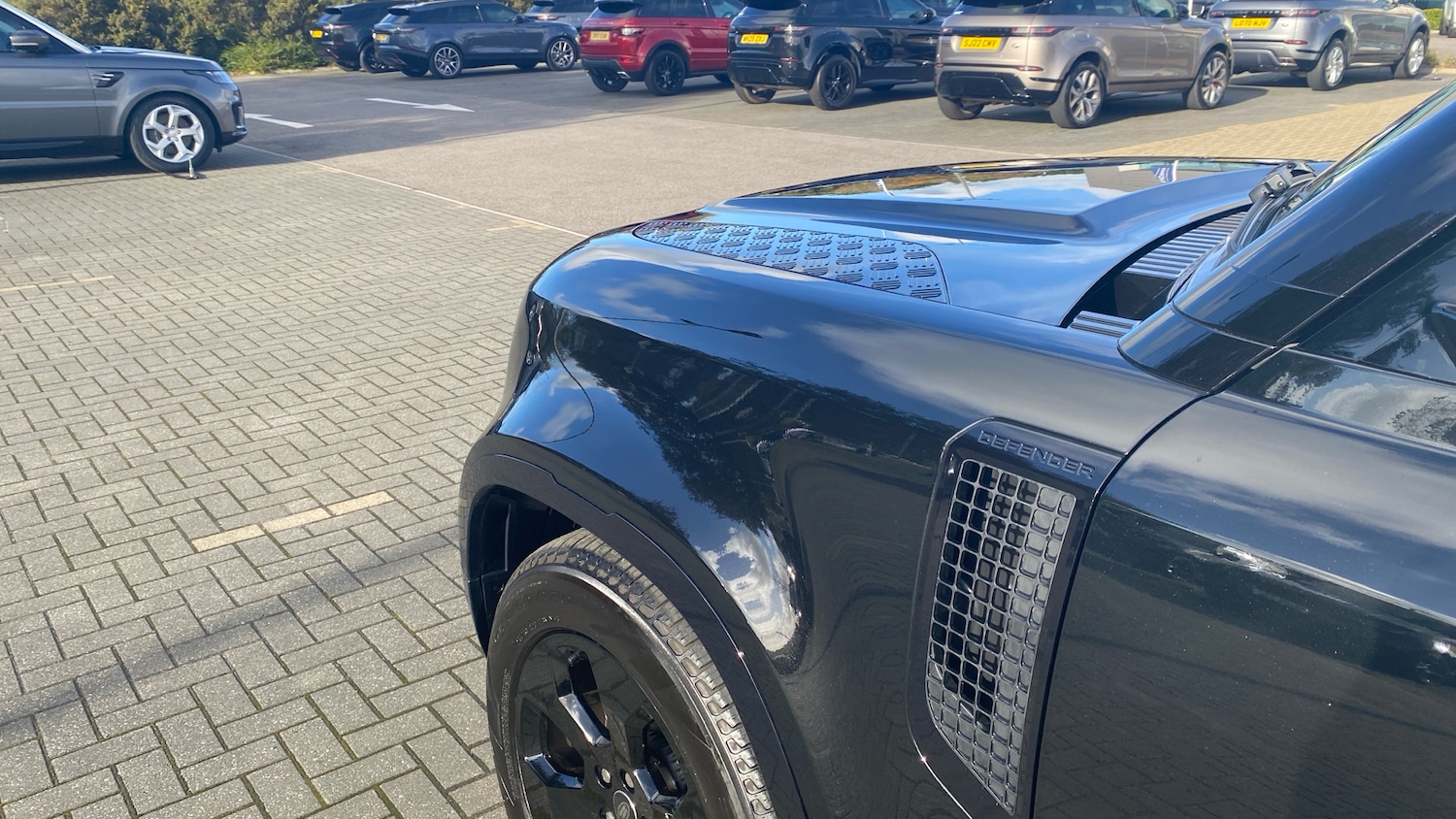 Used Land Rover Defender 2025 for sale - 76504873: Photo 29