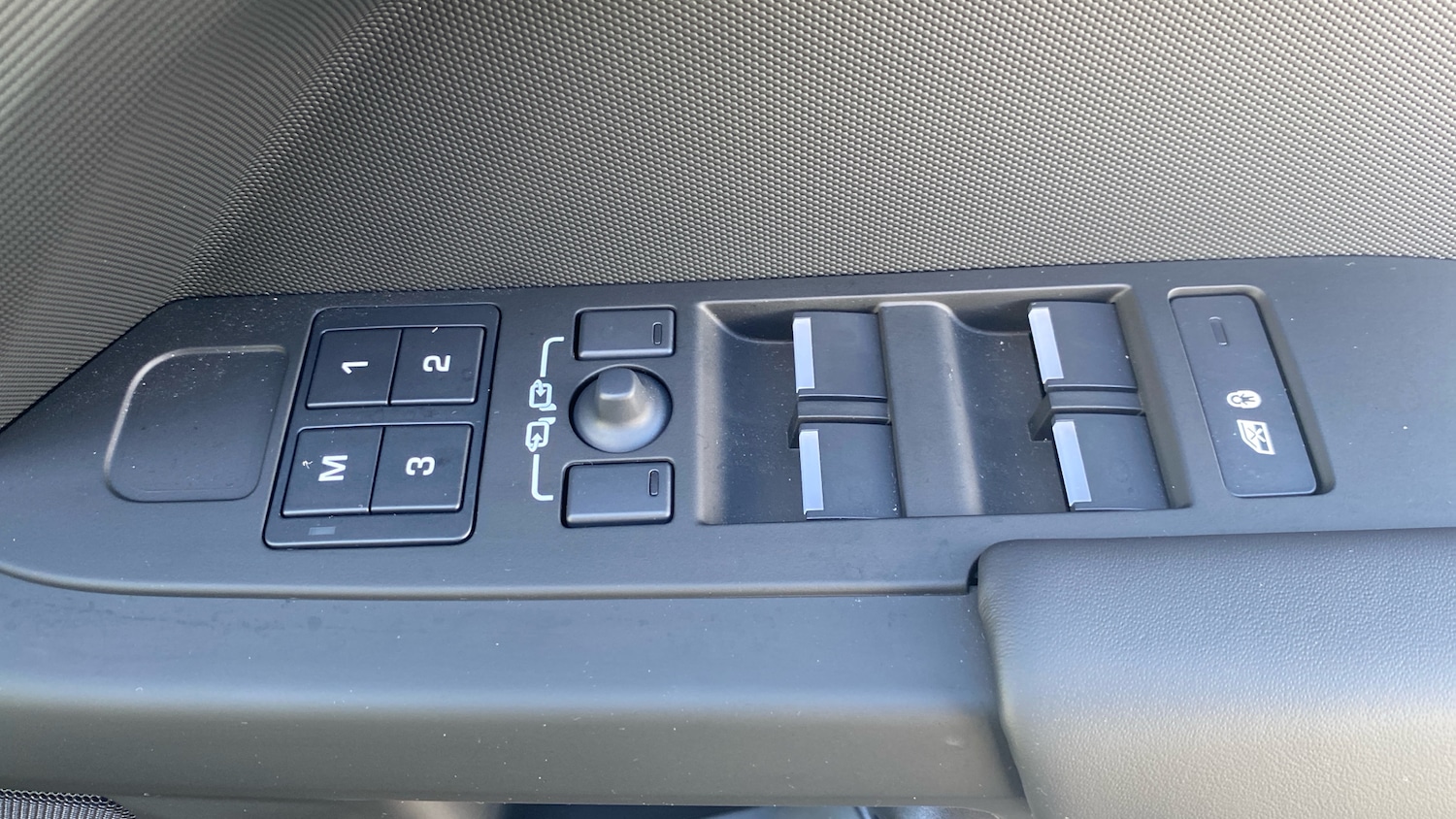 Used Land Rover Defender 2025 for sale - 76504873: Photo 46