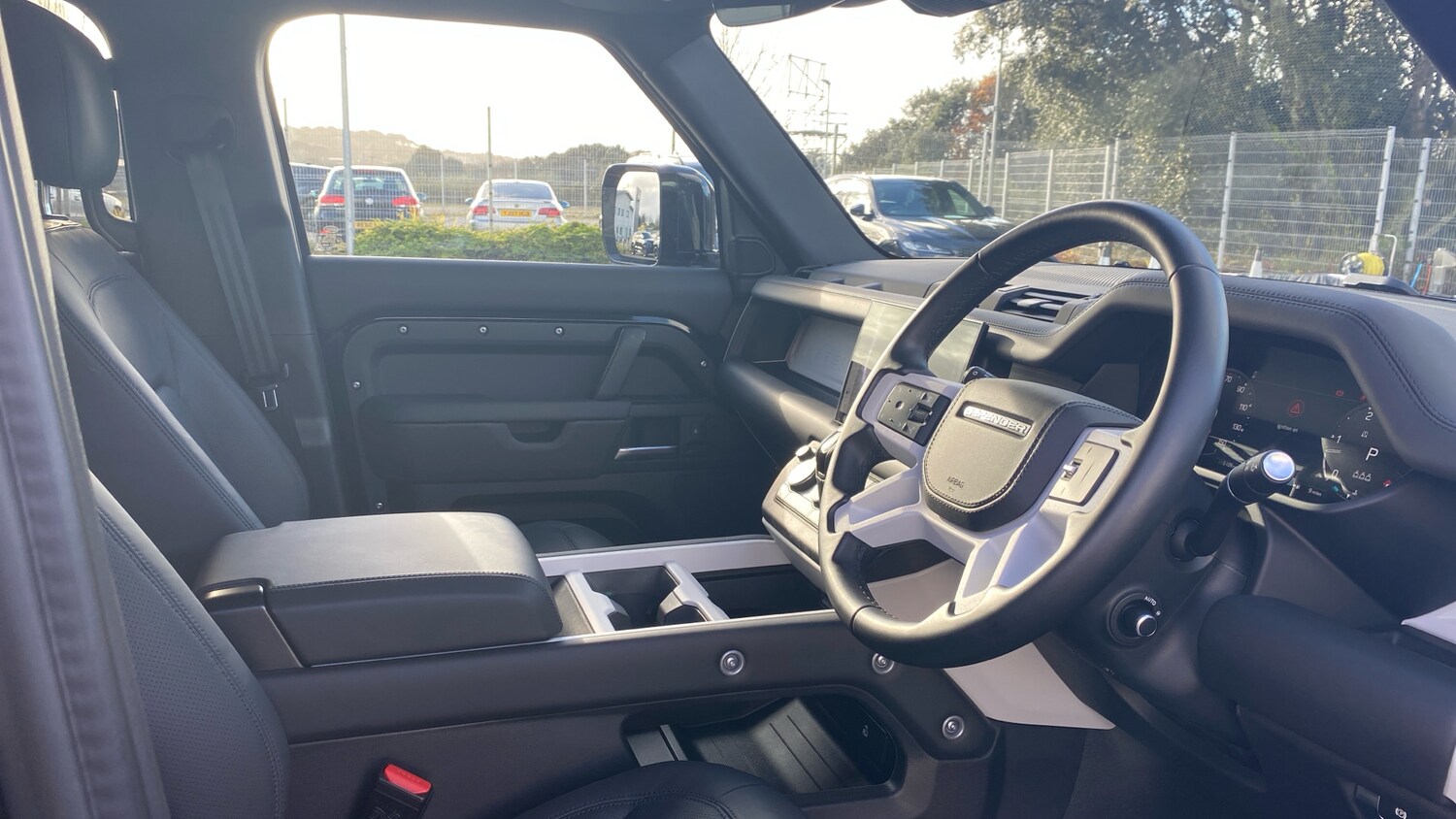 Used Land Rover Defender 2025 for sale - 76504873: Photo 50