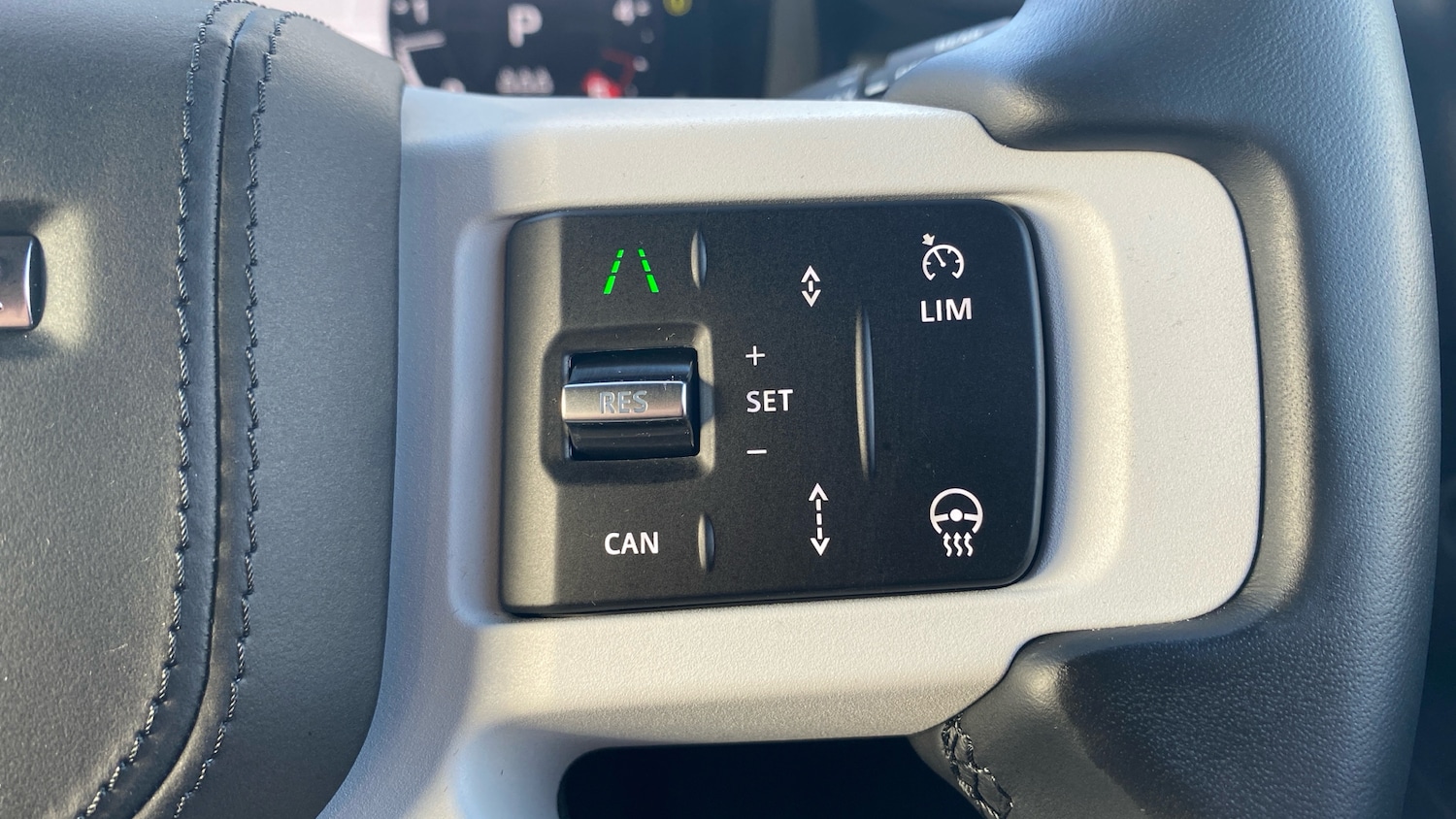 Used Land Rover Defender 2025 for sale - 76504873: Photo 54