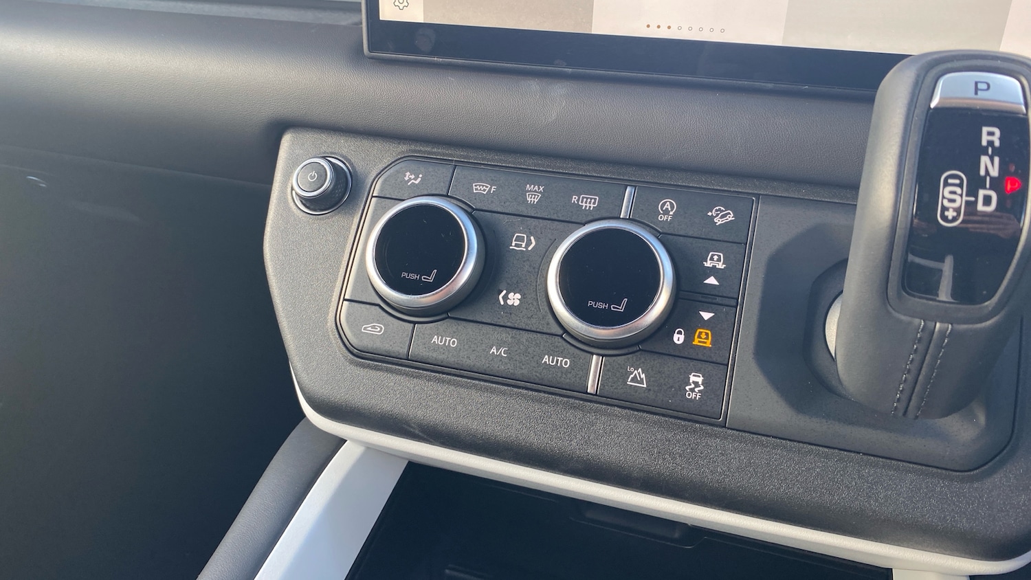 Used Land Rover Defender 2025 for sale - 76504873: Photo 55