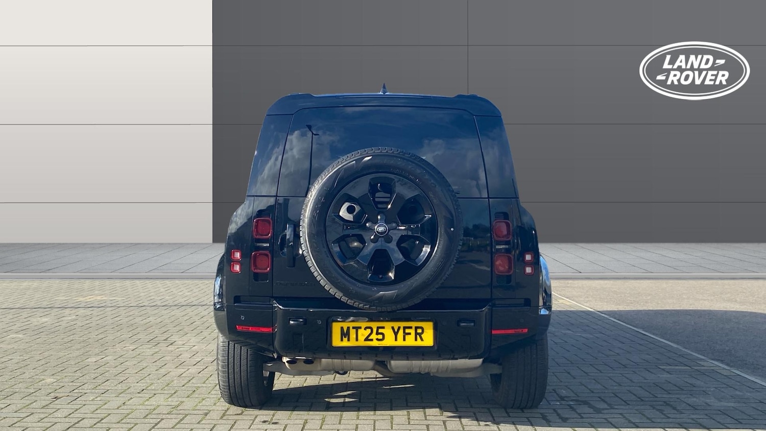 Used Land Rover Defender 2025 for sale - 76504873: Photo 6