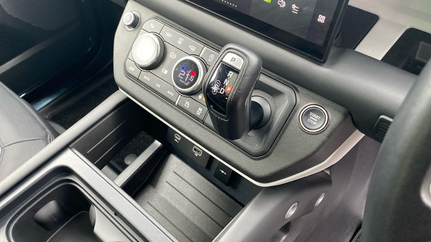 Used Land Rover Defender 2024 for sale - 77350282: Photo 13