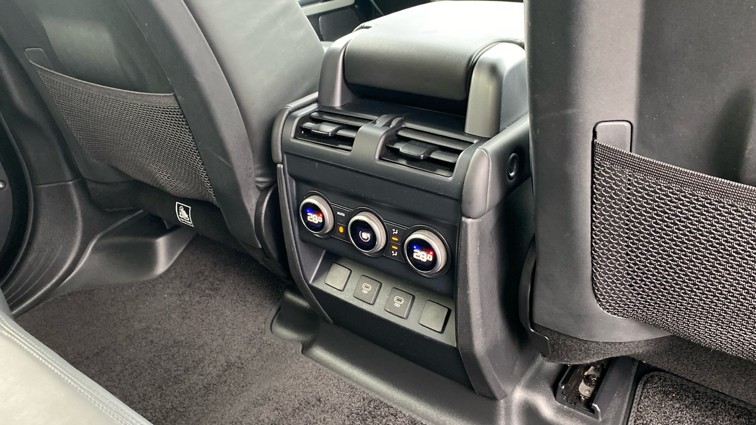 Used Land Rover Defender 2024 for sale - 77350282: Photo 18