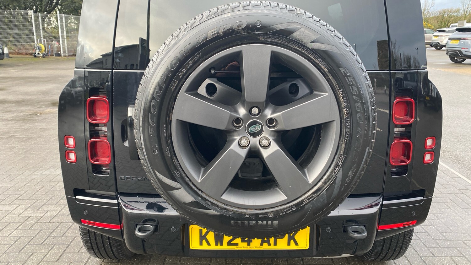 Used Land Rover Defender 2024 for sale - 77350282: Photo 37