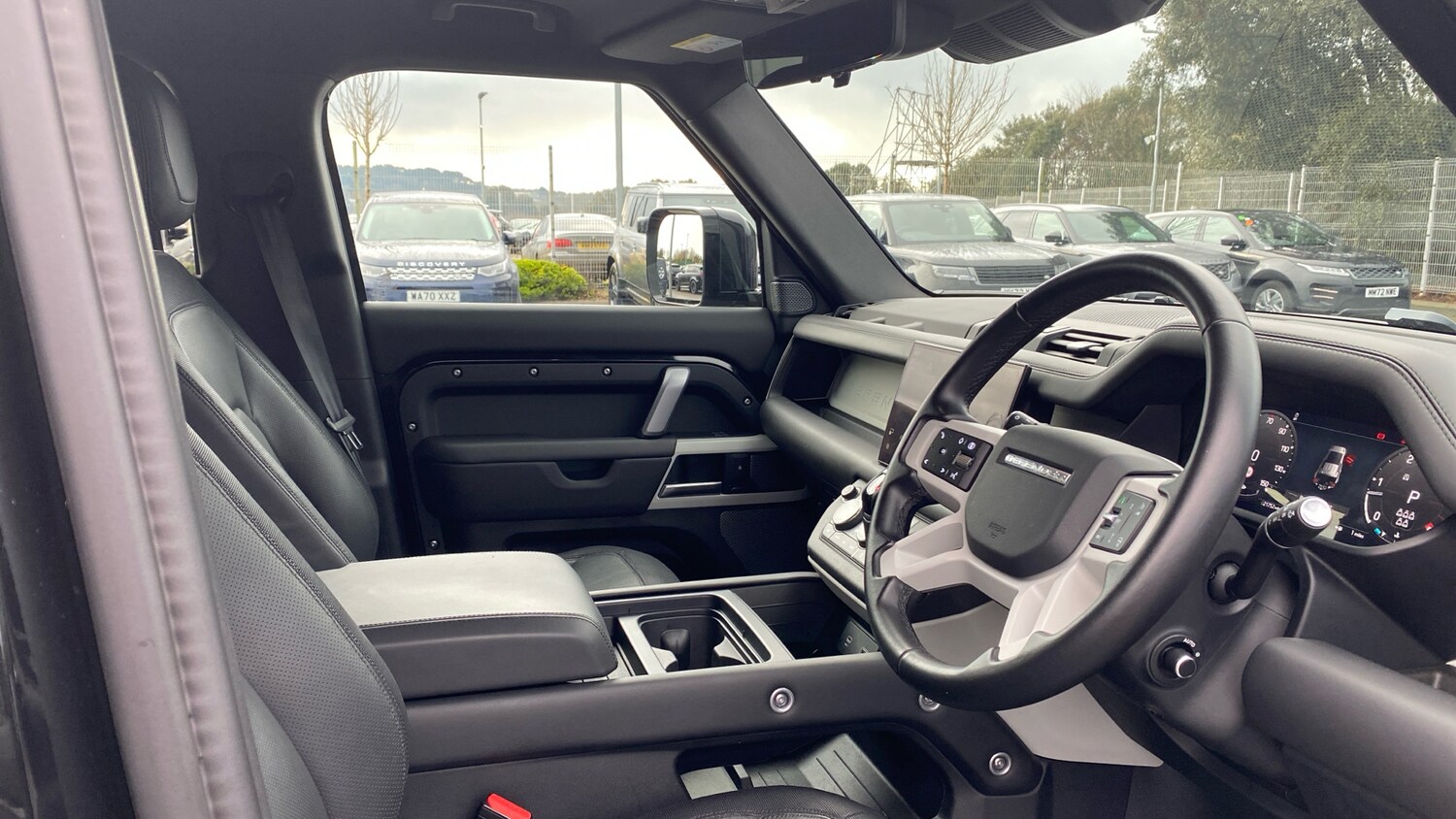 Used Land Rover Defender 2024 for sale - 77350282: Photo 53