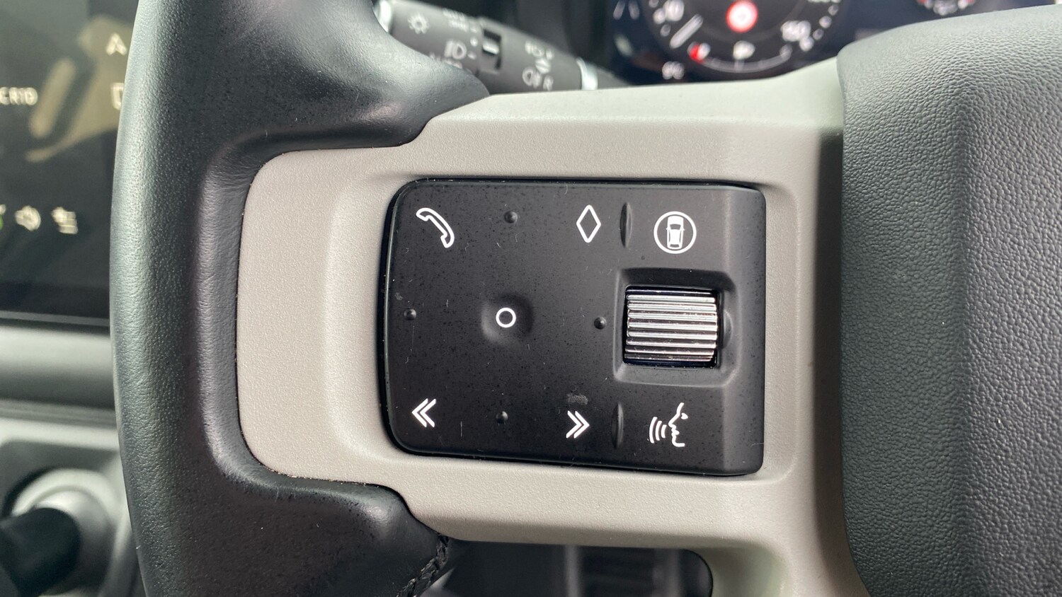 Used Land Rover Defender 2024 for sale - 77350282: Photo 56