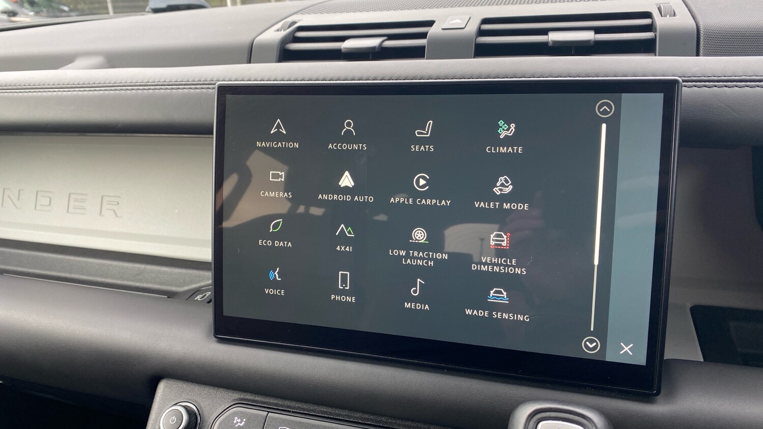 Used Land Rover Defender 2024 for sale - 77350282: Photo 64