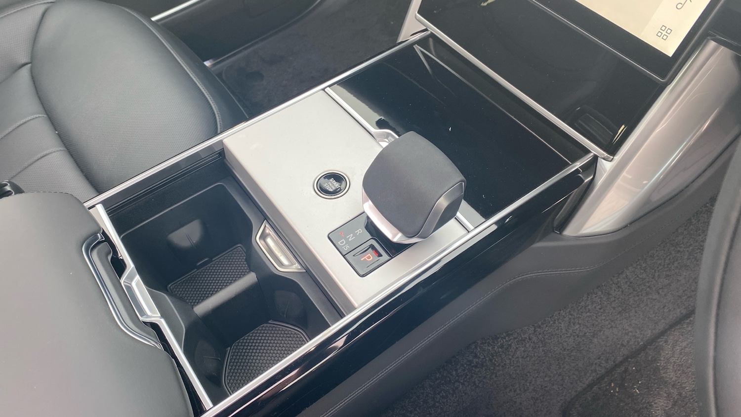 Used Land Rover Range Rover 2025 for sale - 77807004: Photo 13