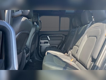 Used Land Rover Defender 2023 for sale - 79448754: Photo