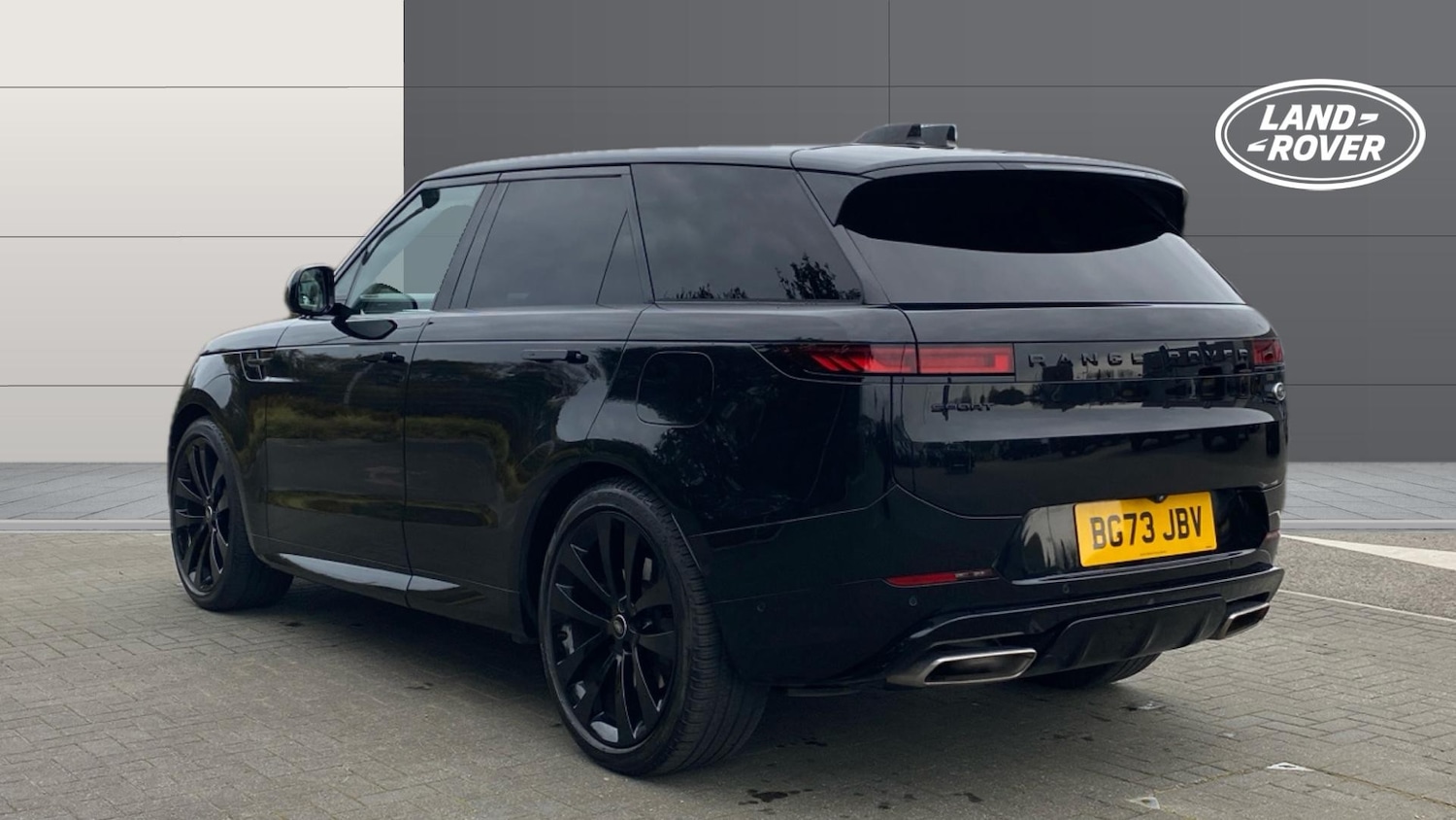 Used Land Rover Range Rover Sport 2023 for sale - 76332730: Photo 2