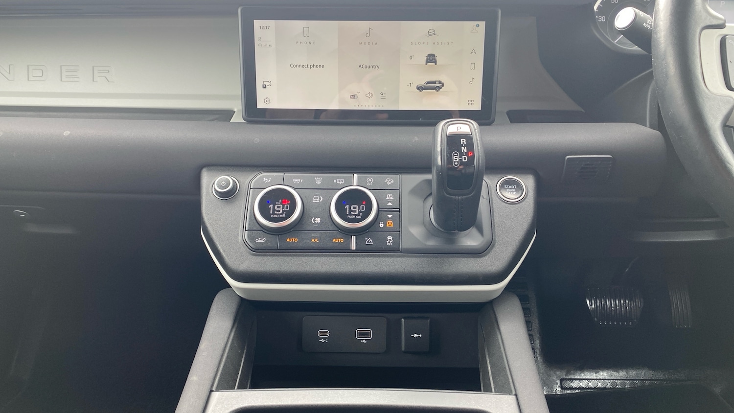 Used Land Rover Defender 2022 for sale - 77935158: Photo 14